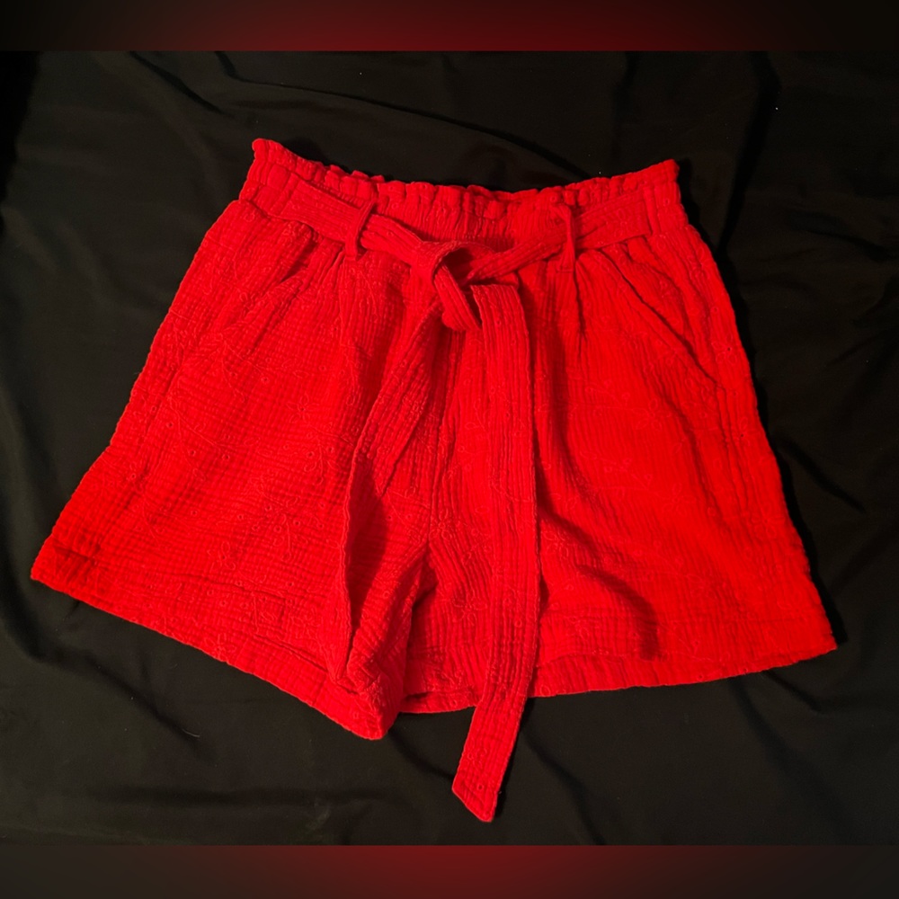 Knox Rose Textured Red Paperbag Waist shorts size Medium